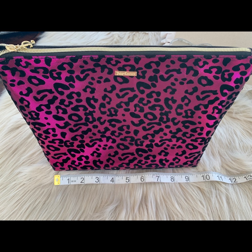 Pyramid Beauty Bag by Juicy Couture. - Picture 4 of 8